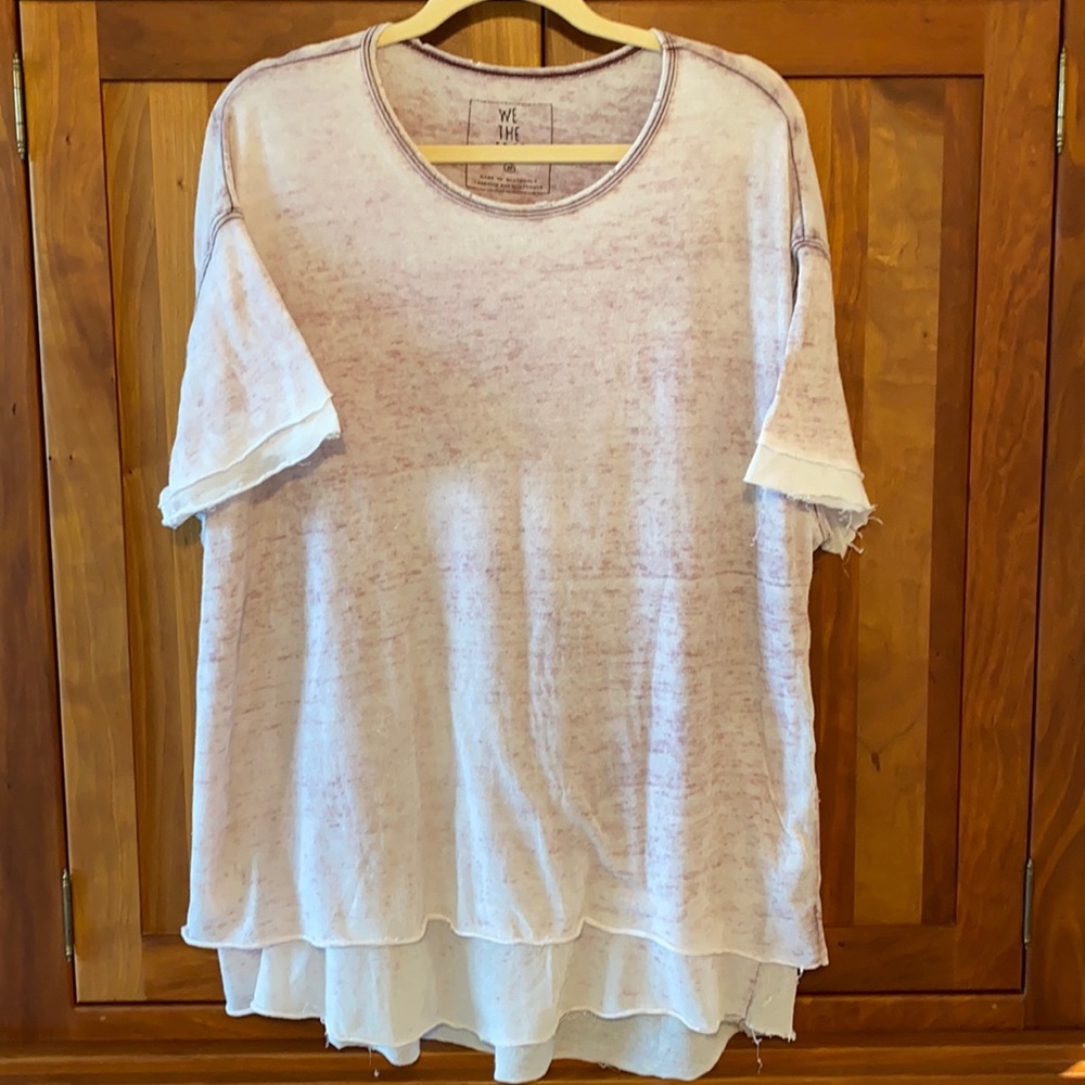 Free People super soft distressed top EUC